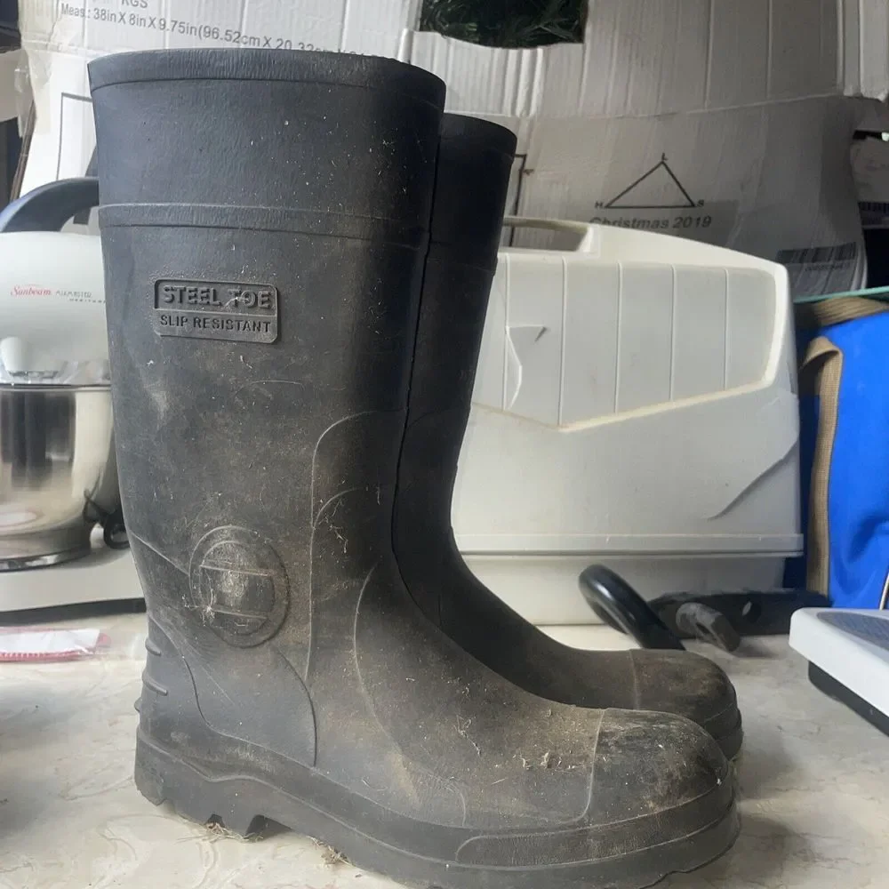 Steel Toe Slip Resistant Rubber‎ Boots Women's 8